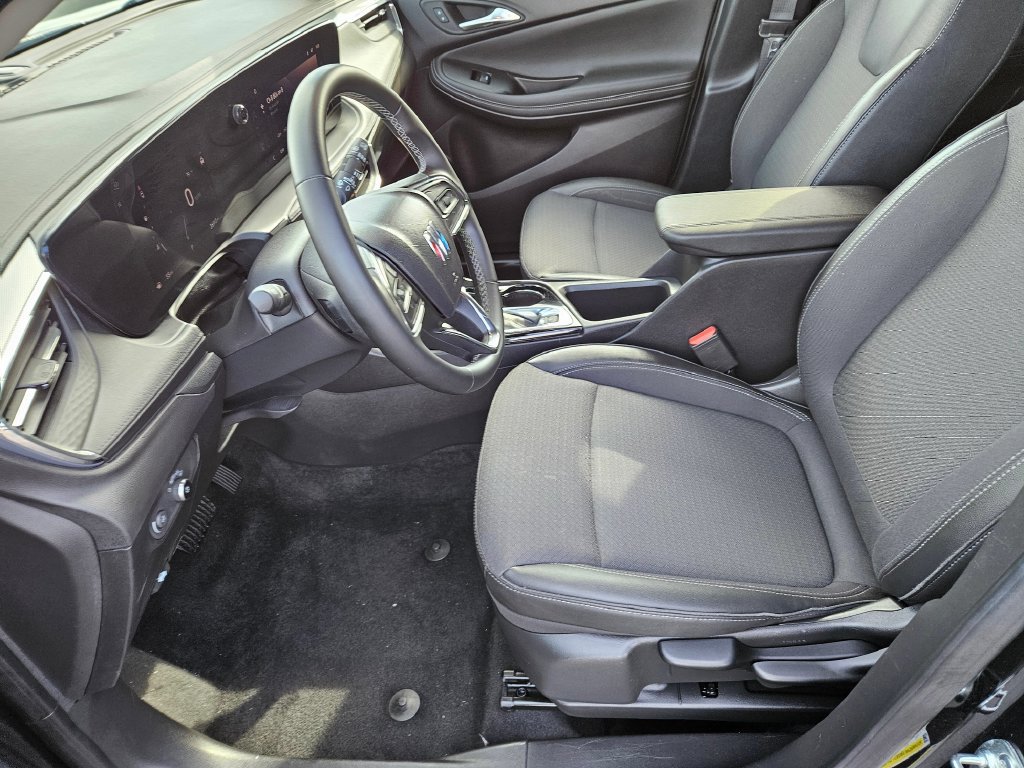 Used 2025 Buick Encore GX Preferred AWD/4WD image 17