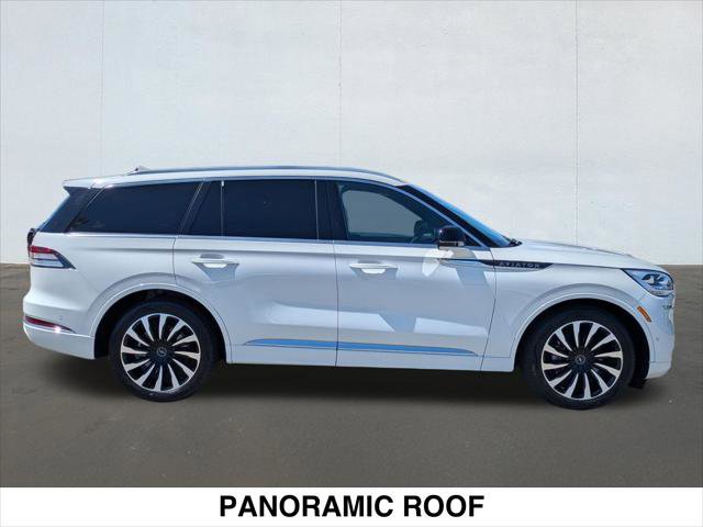 Certified 2023 Lincoln Aviator Black Label Grand Touring w/ Class IV Trailer Tow Package AWD/4WD image 6