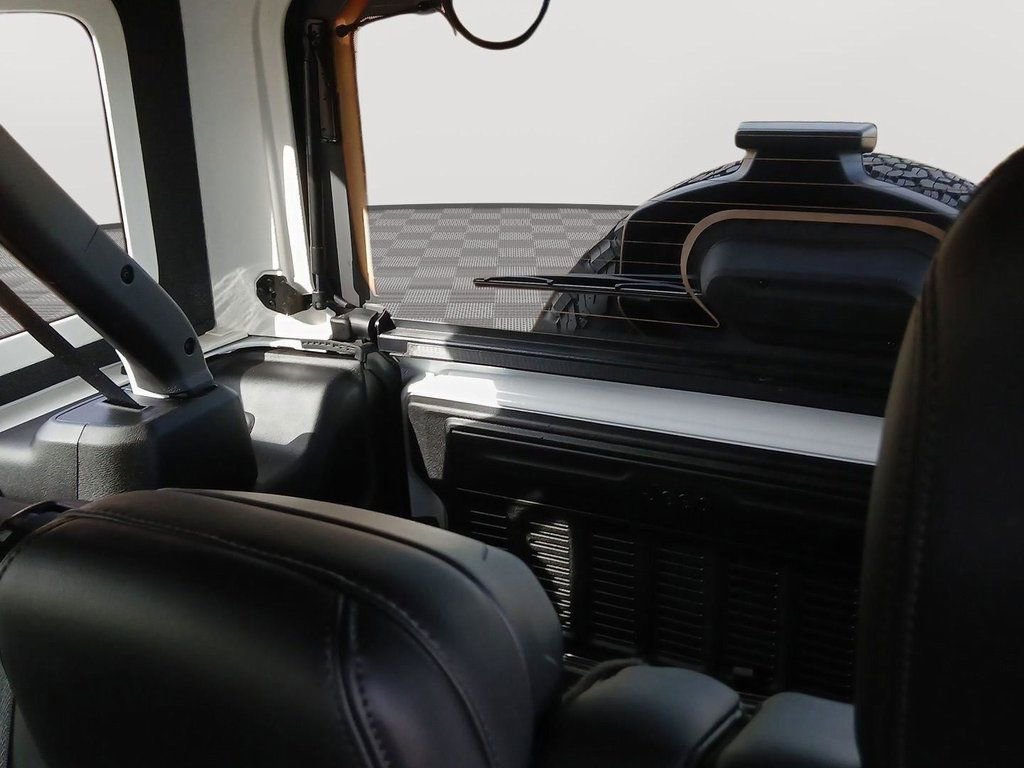 Used 2024 Jeep Wrangler Rubicon w/ Capability Package image 19