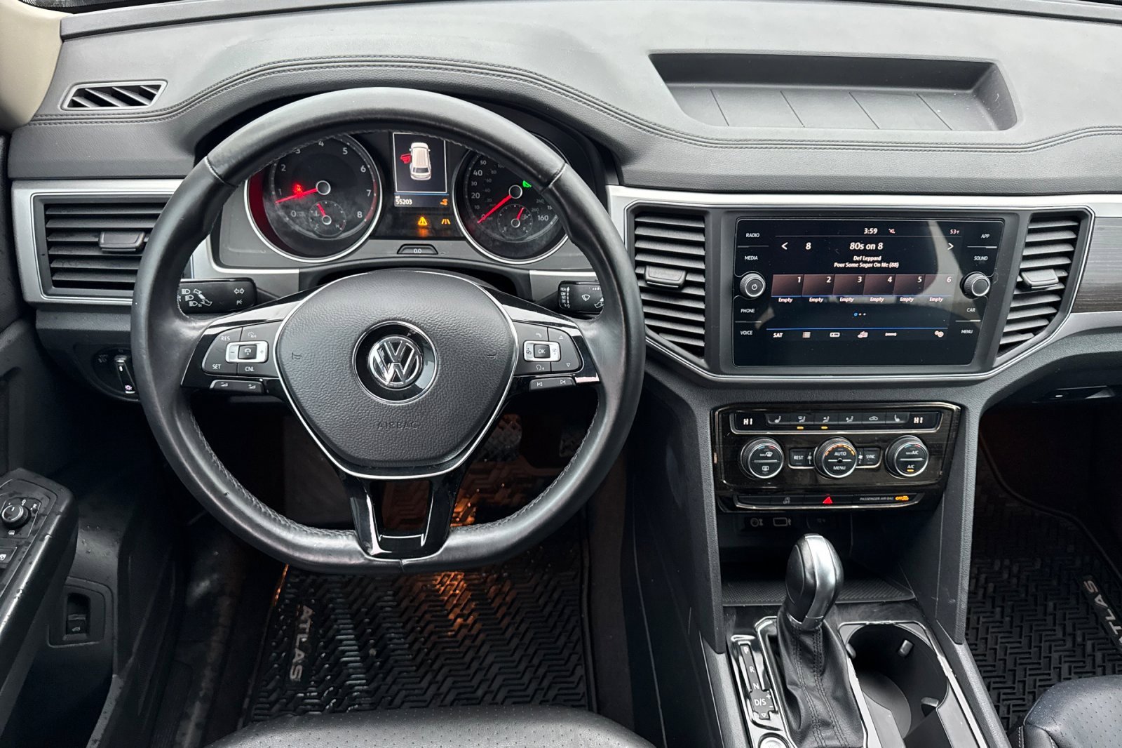 Used 2018 Volkswagen Atlas SE image 15
