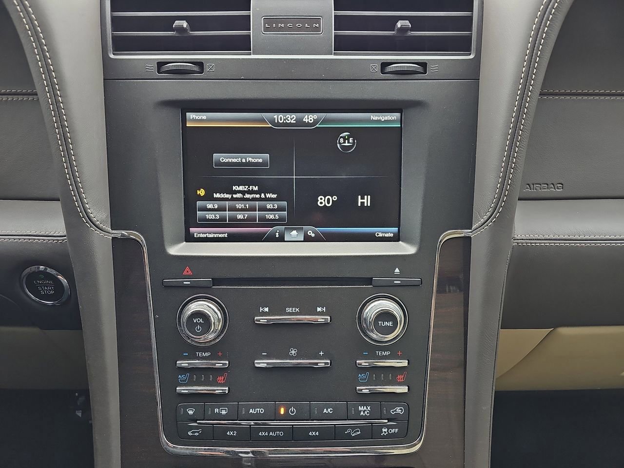 Used 2015 Lincoln Navigator 4WD w/ Equipment Group 101A Reserve image 27
