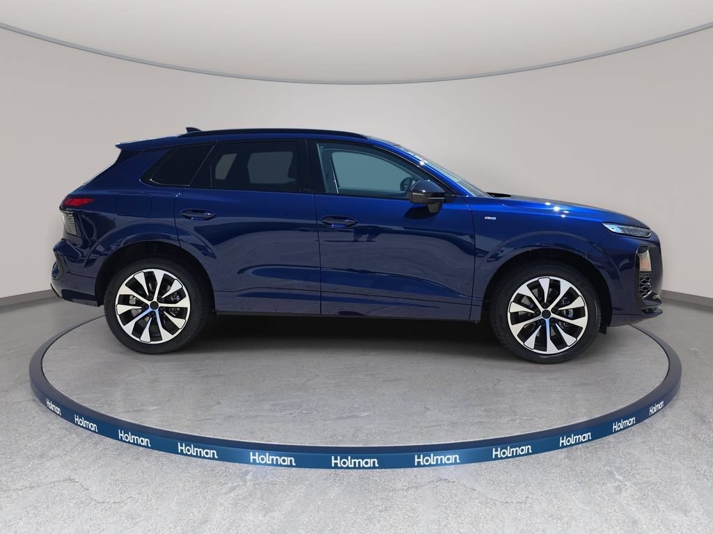 New 2026 Audi Q3 quattro 2.0T AWD/4WD image 4