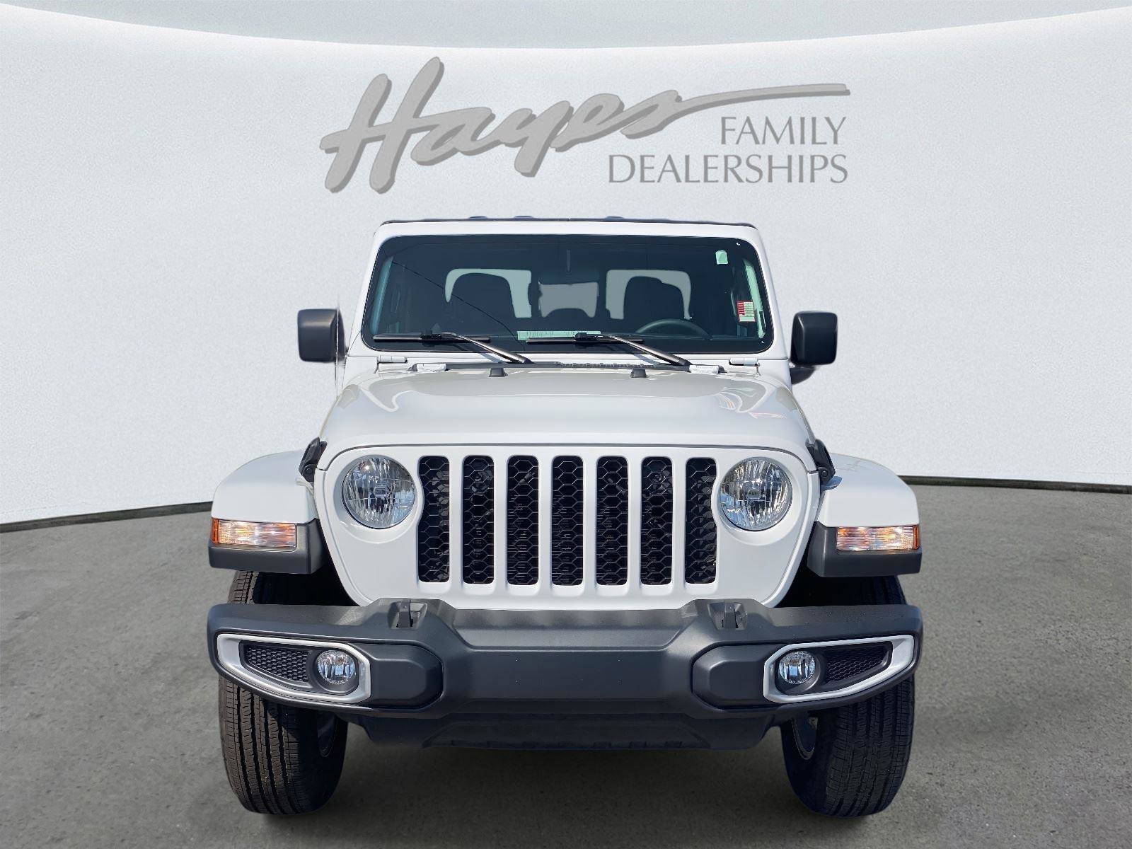 Certified 2023 Jeep Gladiator Sport image 9