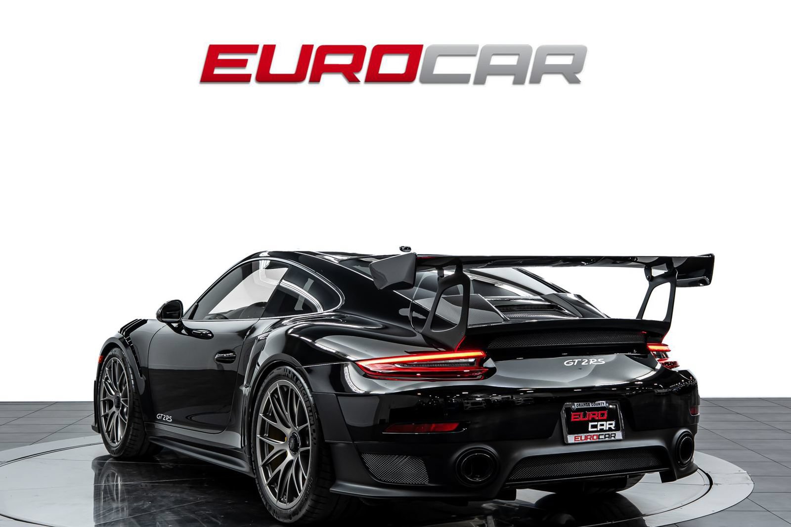 Used 2018 Porsche 911 GT2 RS RWD image 3