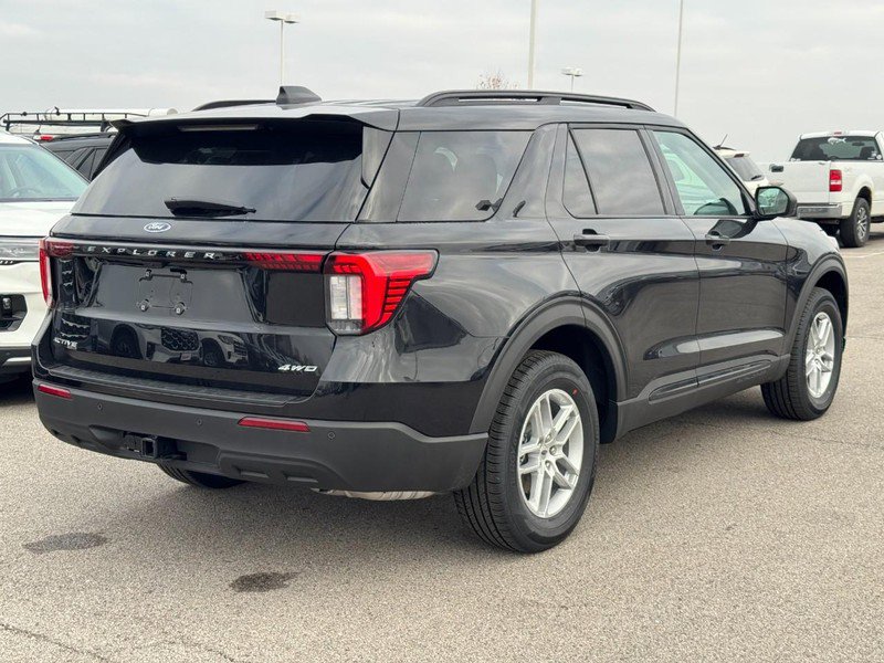New 2026 Ford Explorer Active image 3