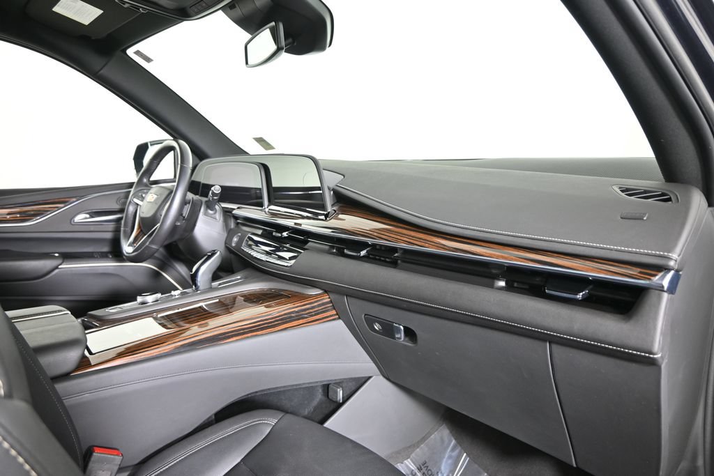 Used 2024 Cadillac Escalade ESV Luxury w/ LPO, Floor Liner Package AWD/4WD image 14