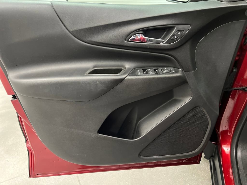 Used 2020 Chevrolet Equinox LT image 11