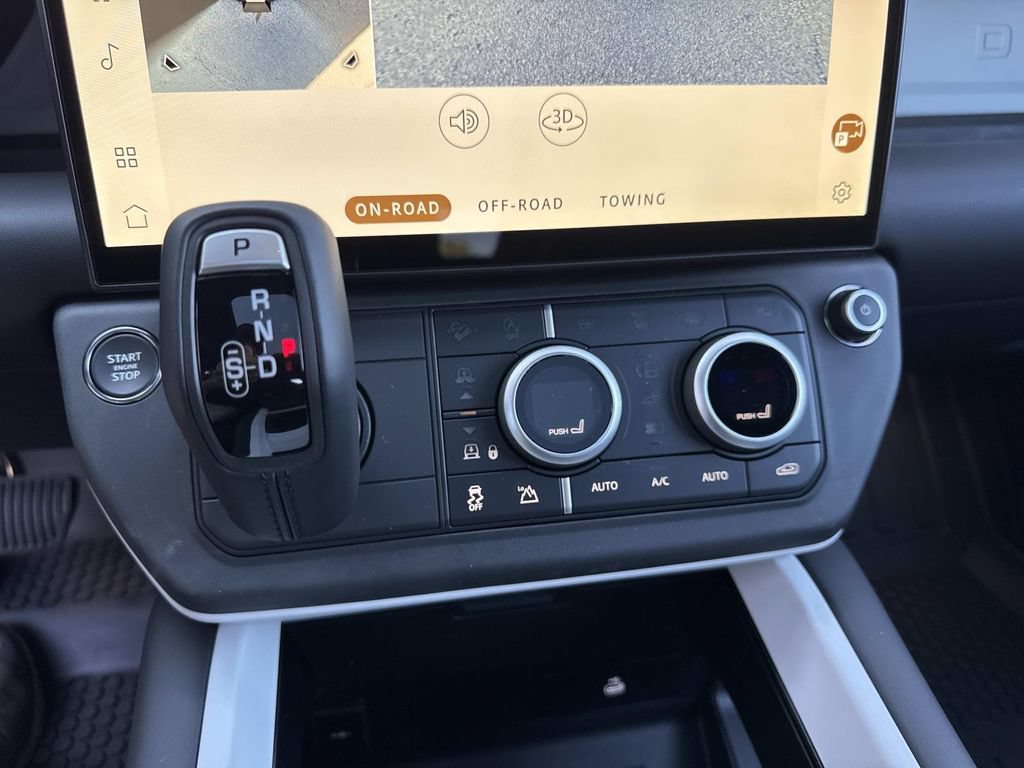 New 2026 Land Rover Defender 110 X-Dynamic SE AWD/4WD image 26