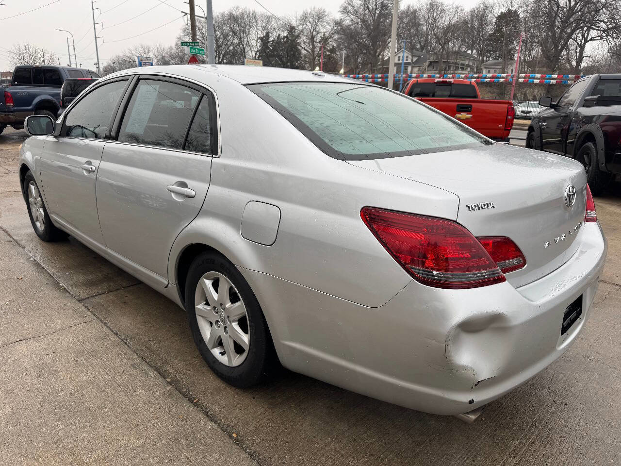 Used 2009 Toyota Avalon XL image 4