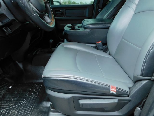 Used 2024 RAM 2500 Tradesman w/ Chrome Appearance Group image 21