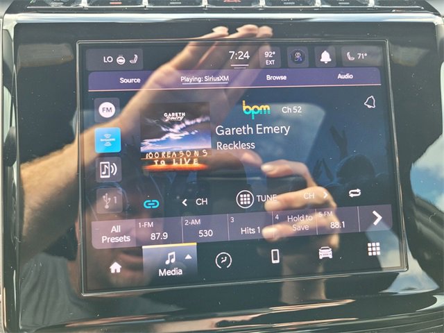 Used 2025 Jeep Grand Cherokee Altitude image 23