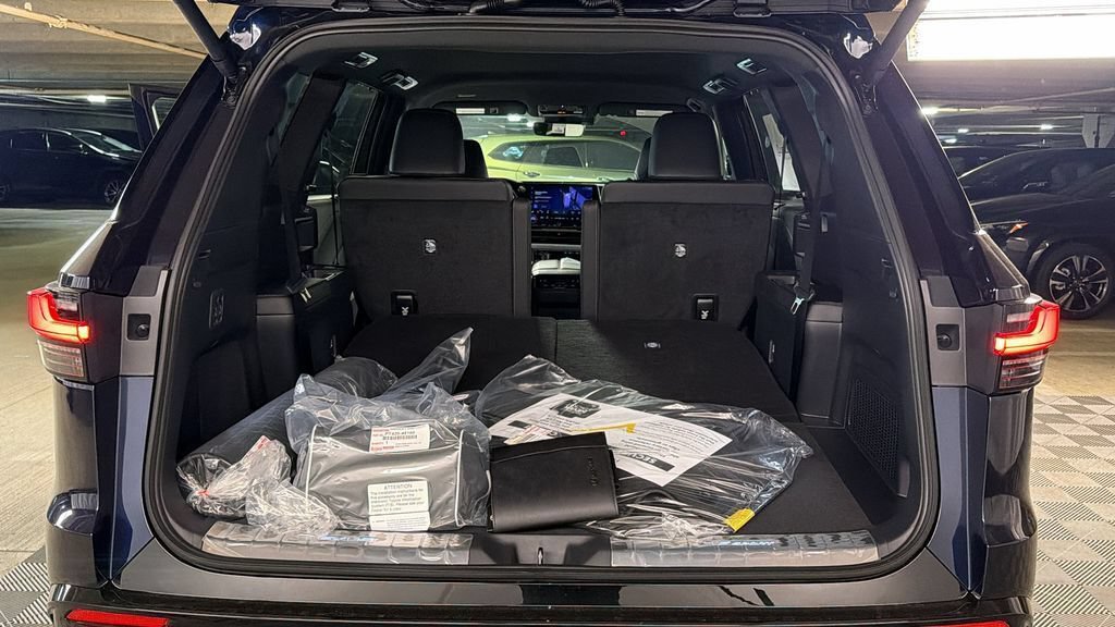 New 2026 Lexus TX 500h AWD image 8