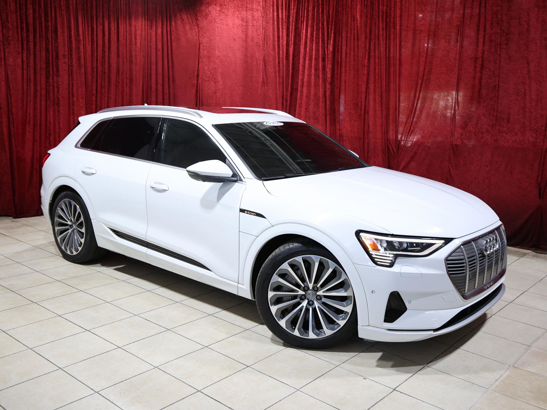Used 2019 Audi e-tron Prestige AWD/4WD image 2
