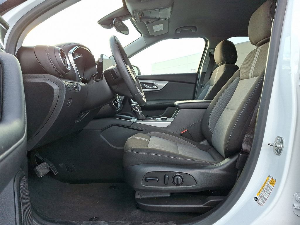Used 2023 Chevrolet Blazer LT image 16