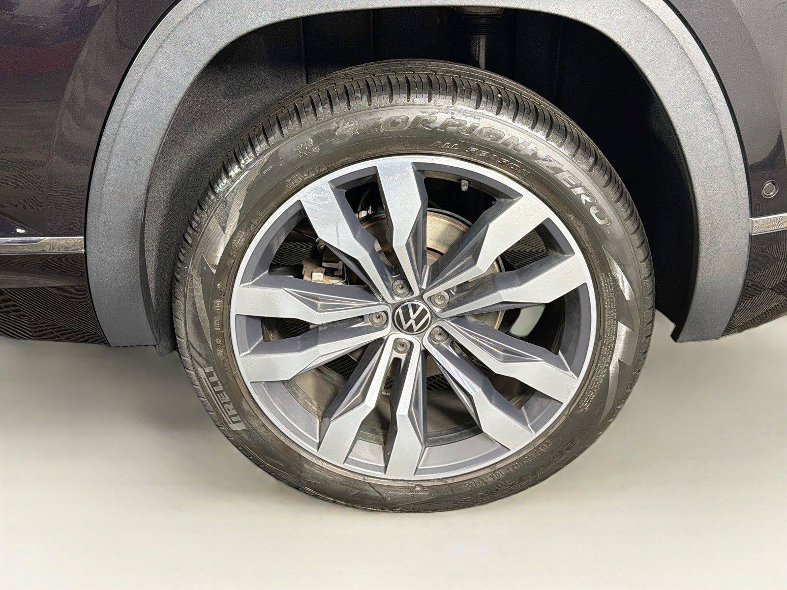 Used 2022 Volkswagen Atlas Cross Sport SEL Premium R-Line AWD/4WD image 35