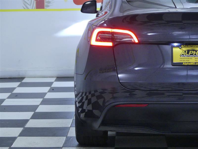Used 2024 Tesla Model Y 2WD image 29