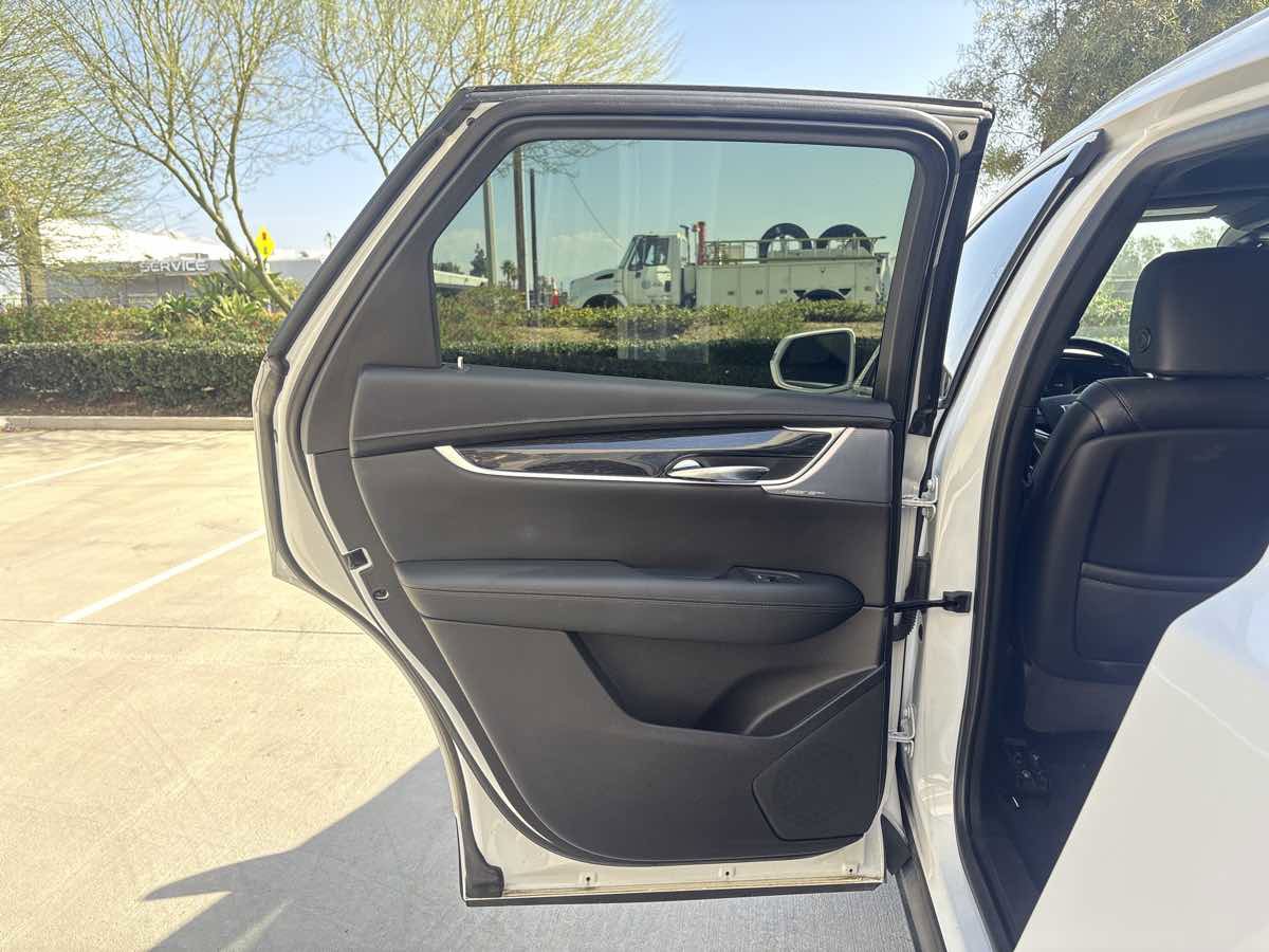 Used 2020 Cadillac XT5 Premium Luxury image 12