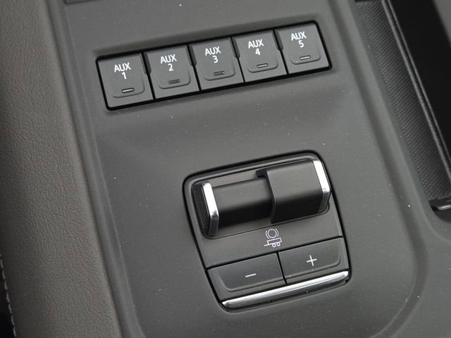 New 2025 GMC Sierra 2500 Denali w/ Denali Reserve Package image 9