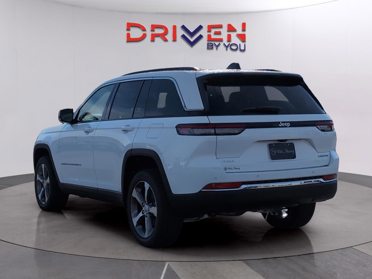 New 2025 Jeep Grand Cherokee Limited w/ Trailer Tow Package image 5