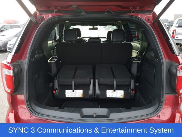 Used 2017 Ford Explorer XLT w/ Equipment Group 202A image 8