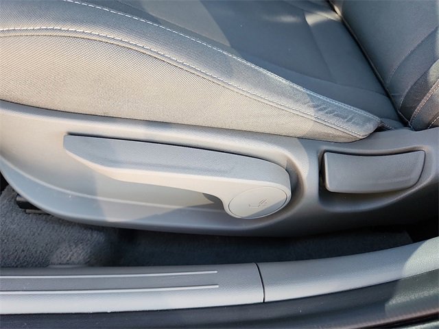 Used 2025 Hyundai Elantra Sport image 12