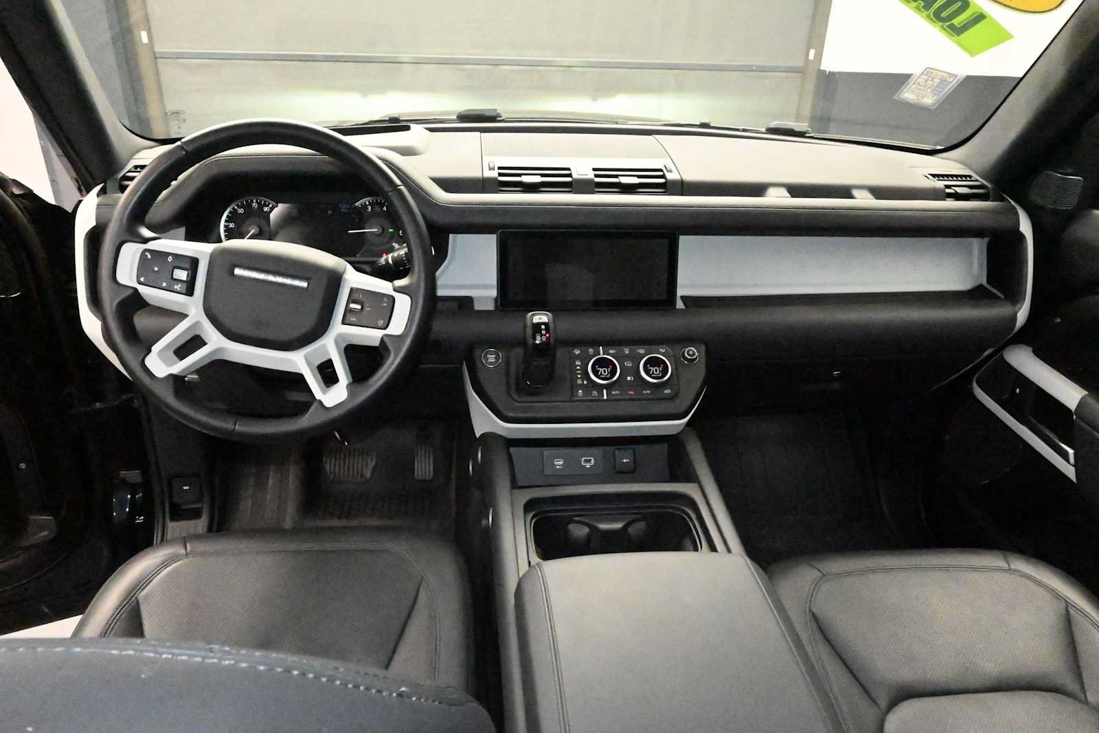 Used 2023 Land Rover Defender 110 SE AWD/4WD image 18