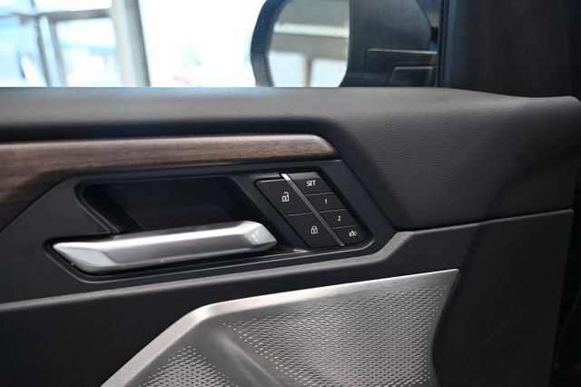 New 2026 GMC Acadia Denali Ultimate w/ LPO, Floor Liner Package AWD/4WD image 28