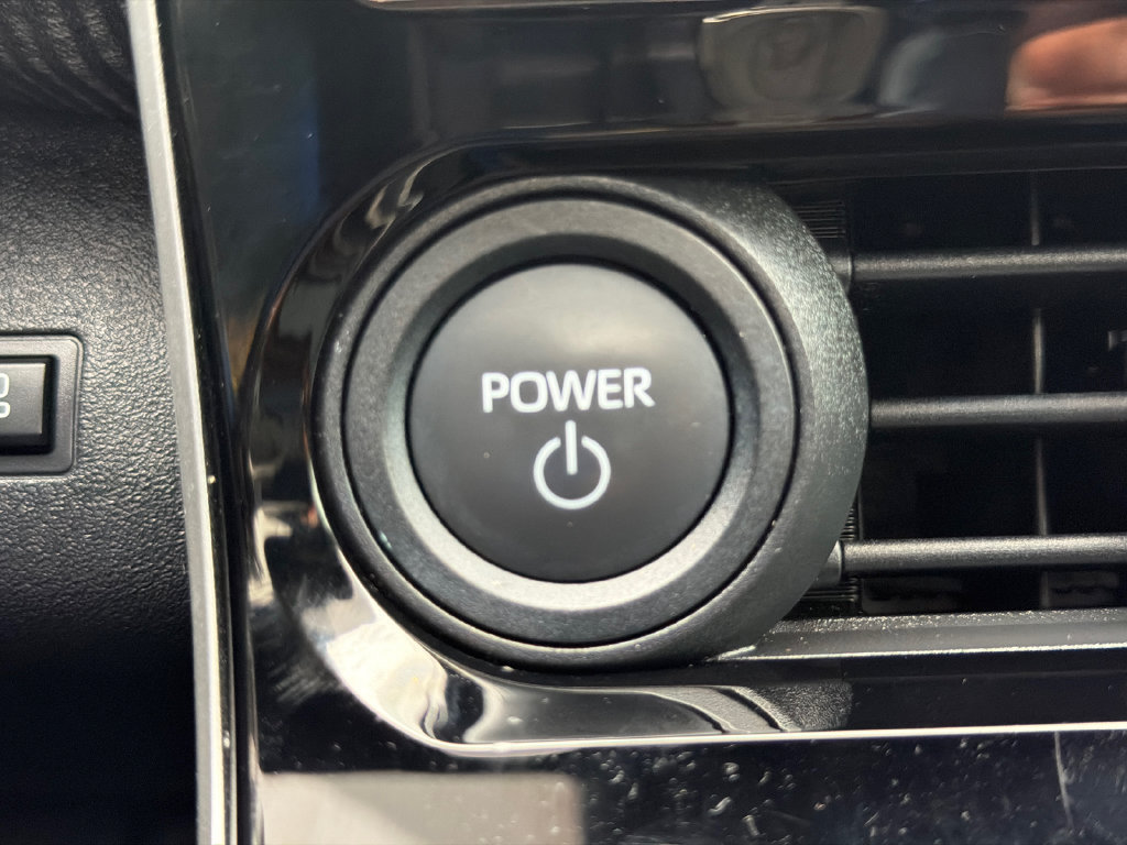 Used 2024 Toyota bZ4X FWD image 35