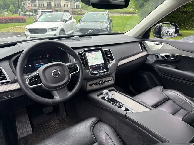 Used 2025 Volvo XC90 T8 Ultra w/ Protection Package Premier AWD/4WD image 15