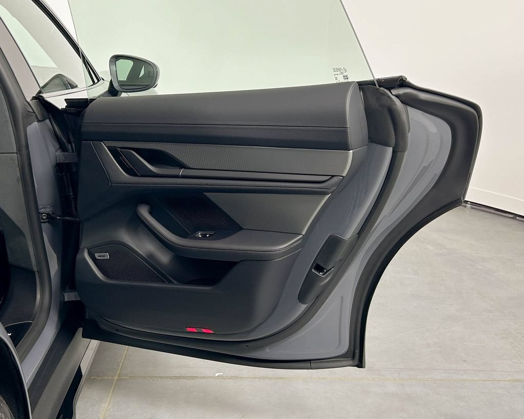 New 2026 Porsche Taycan GTS AWD/4WD image 25