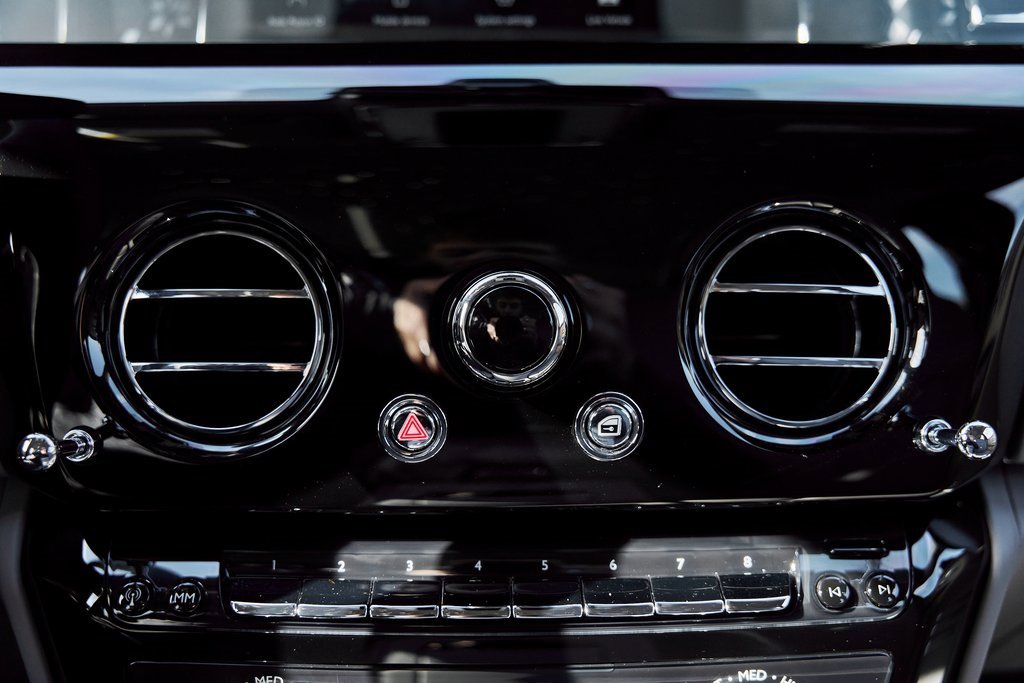 Used 2025 Rolls-Royce Phantom image 80