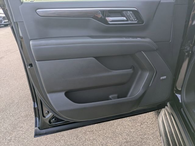 New 2025 Chevrolet Suburban Premier w/ Sun And Tow Package image 9