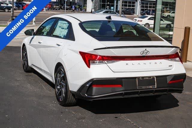 Certified 2025 Hyundai Elantra SEL FWD image 6