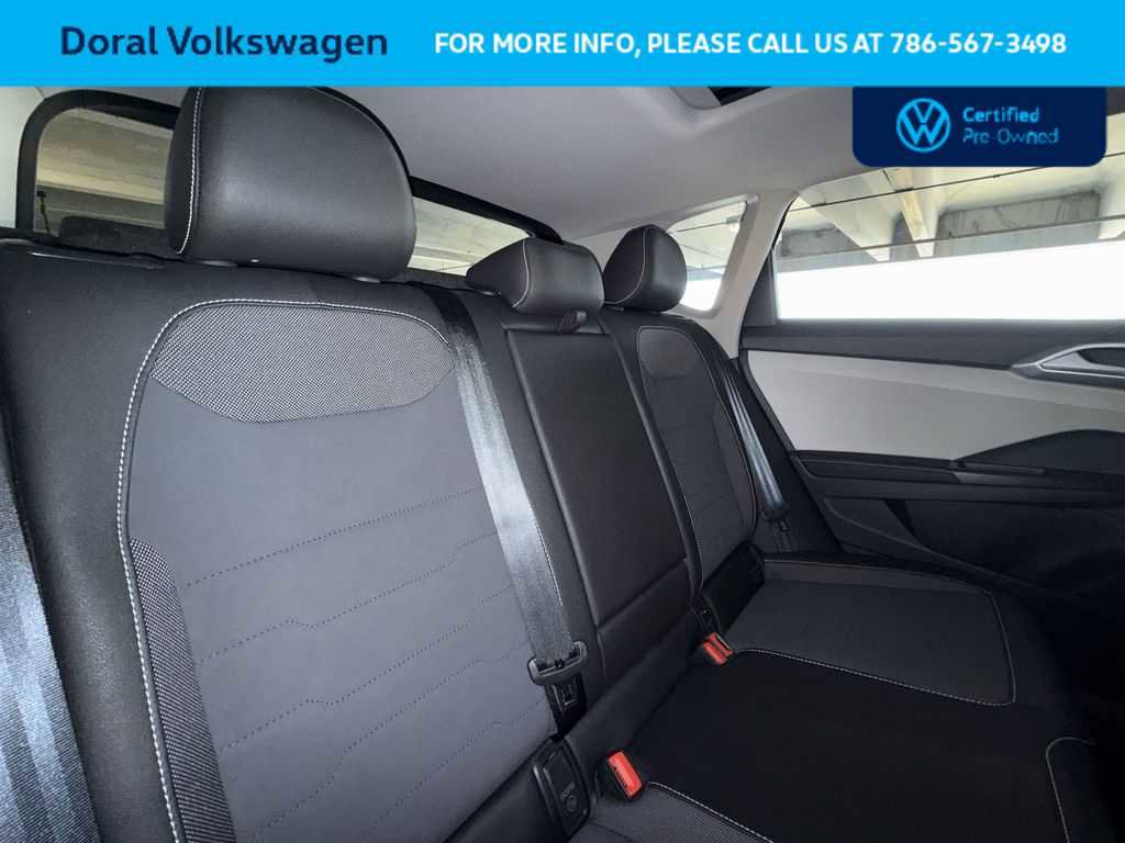 Used 2025 Volkswagen Taos SE FWD image 26