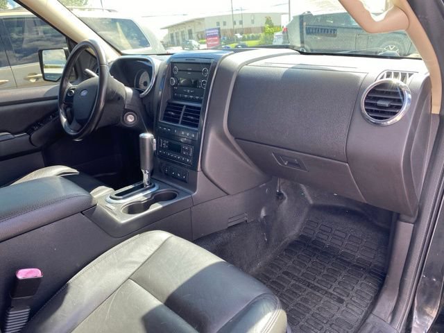 Used 2010 Ford Explorer Sport Trac Limited AWD/4WD image 25