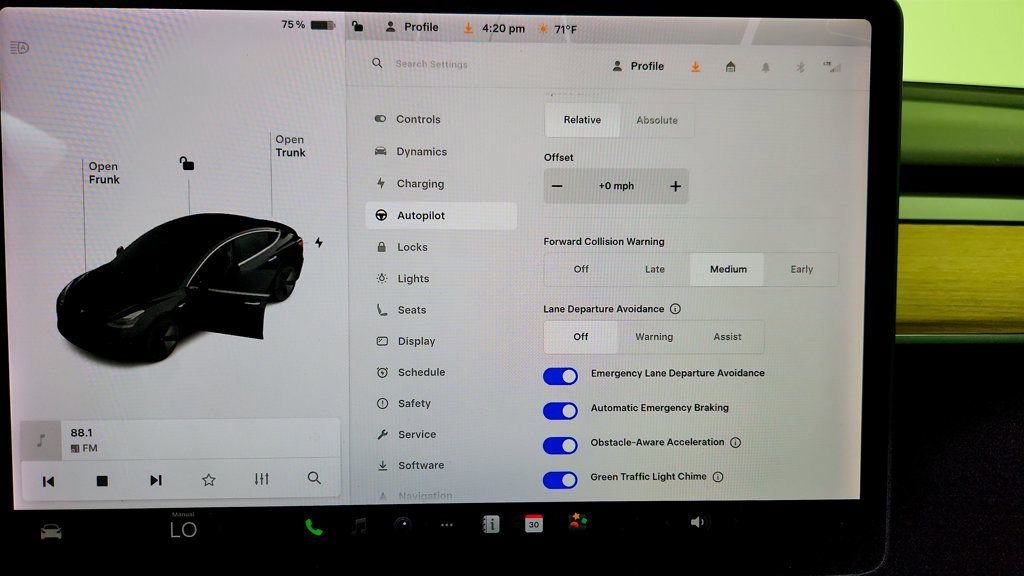 Used 2018 Tesla Model 3 Long Range image 21