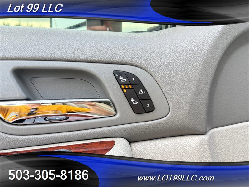 Used 2009 GMC Sierra 2500 SLT w/ Entertainment Package AWD/4WD image 13