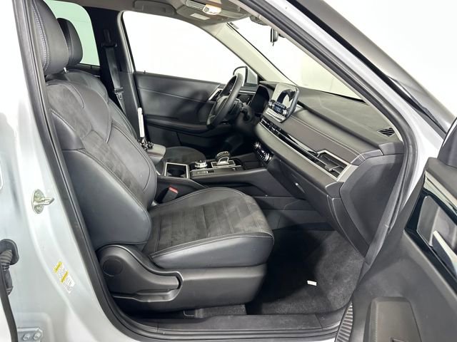 Used 2023 Mitsubishi Outlander SE image 28
