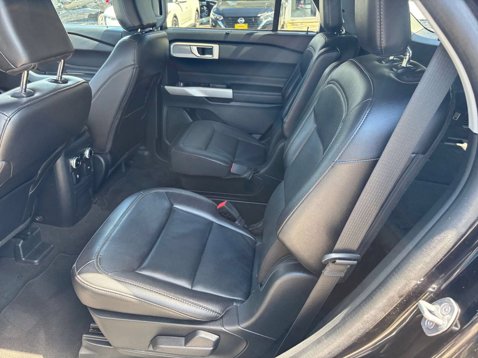 Used 2024 Ford Explorer Limited RWD image 24