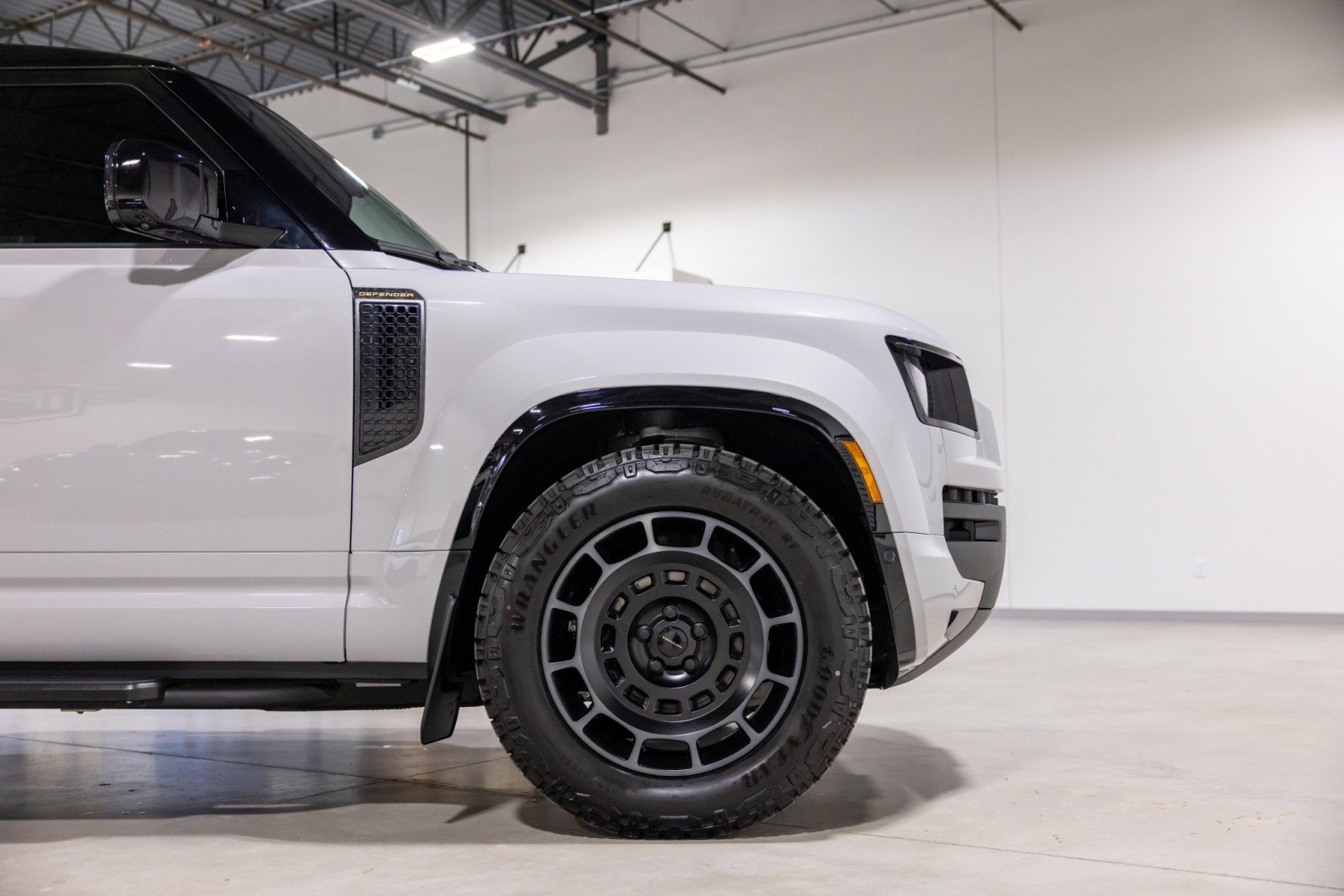 Used 2026 Land Rover Defender 110 OCTA image 26