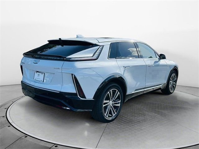 New 2026 Cadillac Lyriq Premium Luxury w/ LPO, Premium Carpet Package image 7