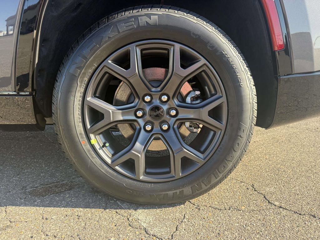 New 2026 Jeep Grand Wagoneer 4WD image 10