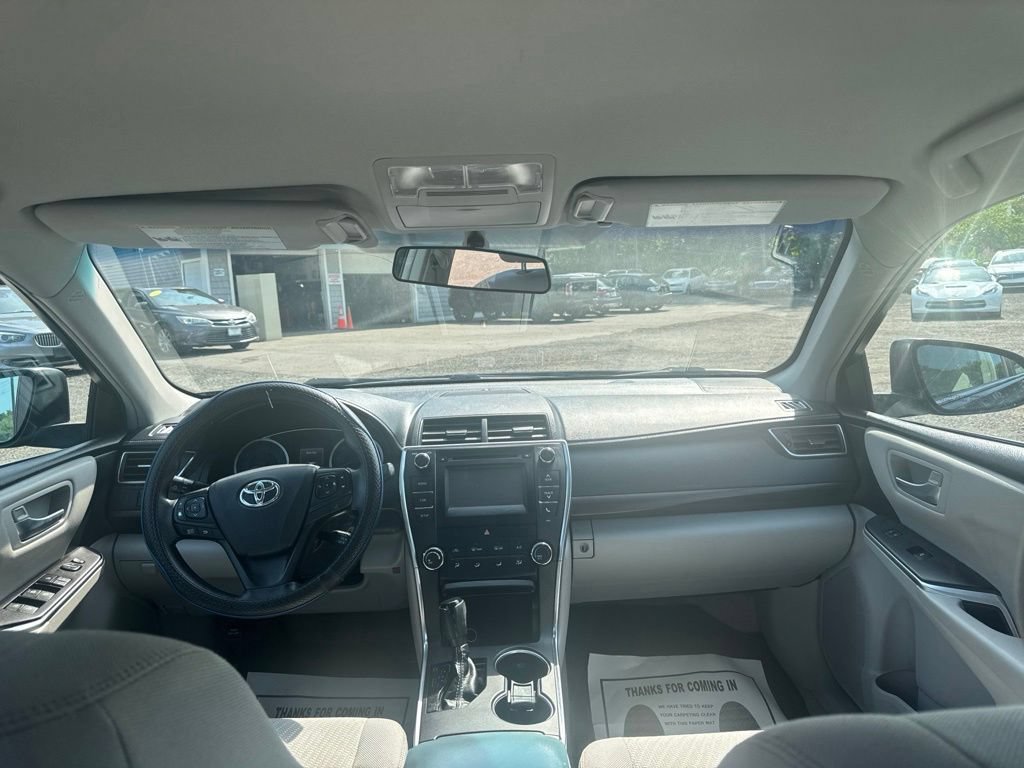 Used 2017 Toyota Camry LE FWD image 37