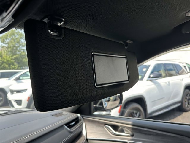 Certified 2023 Jeep Grand Cherokee L Overland AWD/4WD image 39