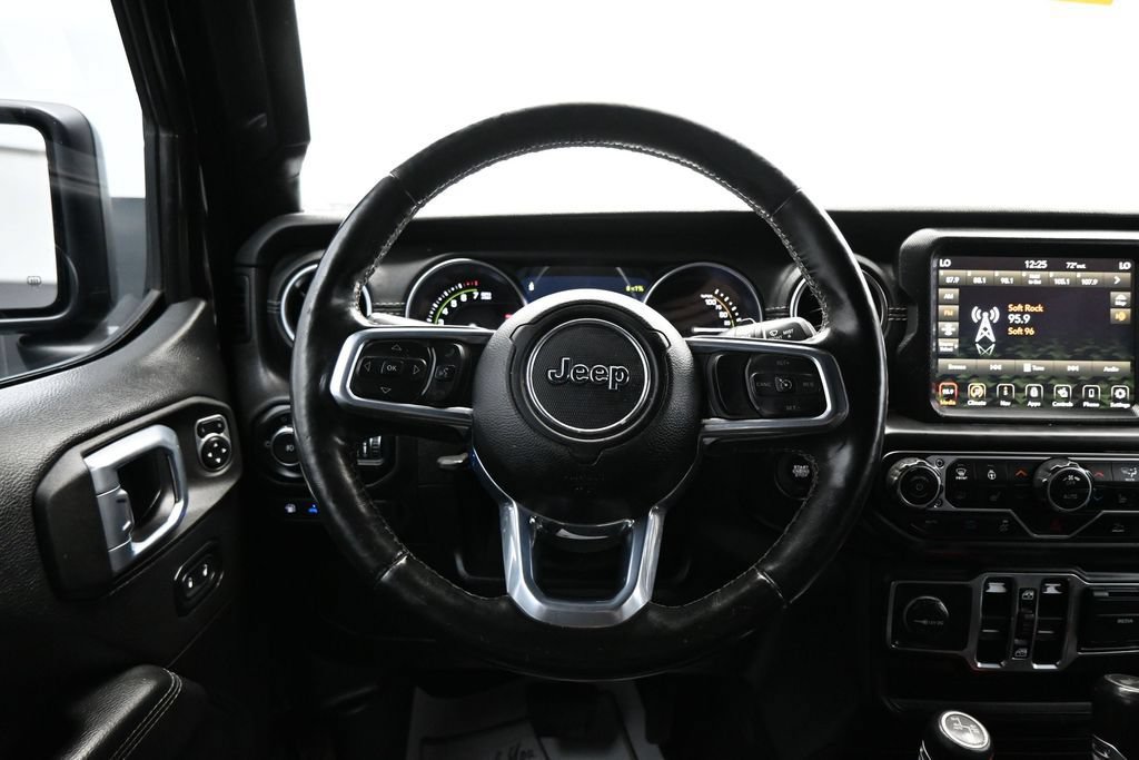 Used 2021 Jeep Wrangler Unlimited Sahara w/ Cold Weather Group AWD/4WD image 17