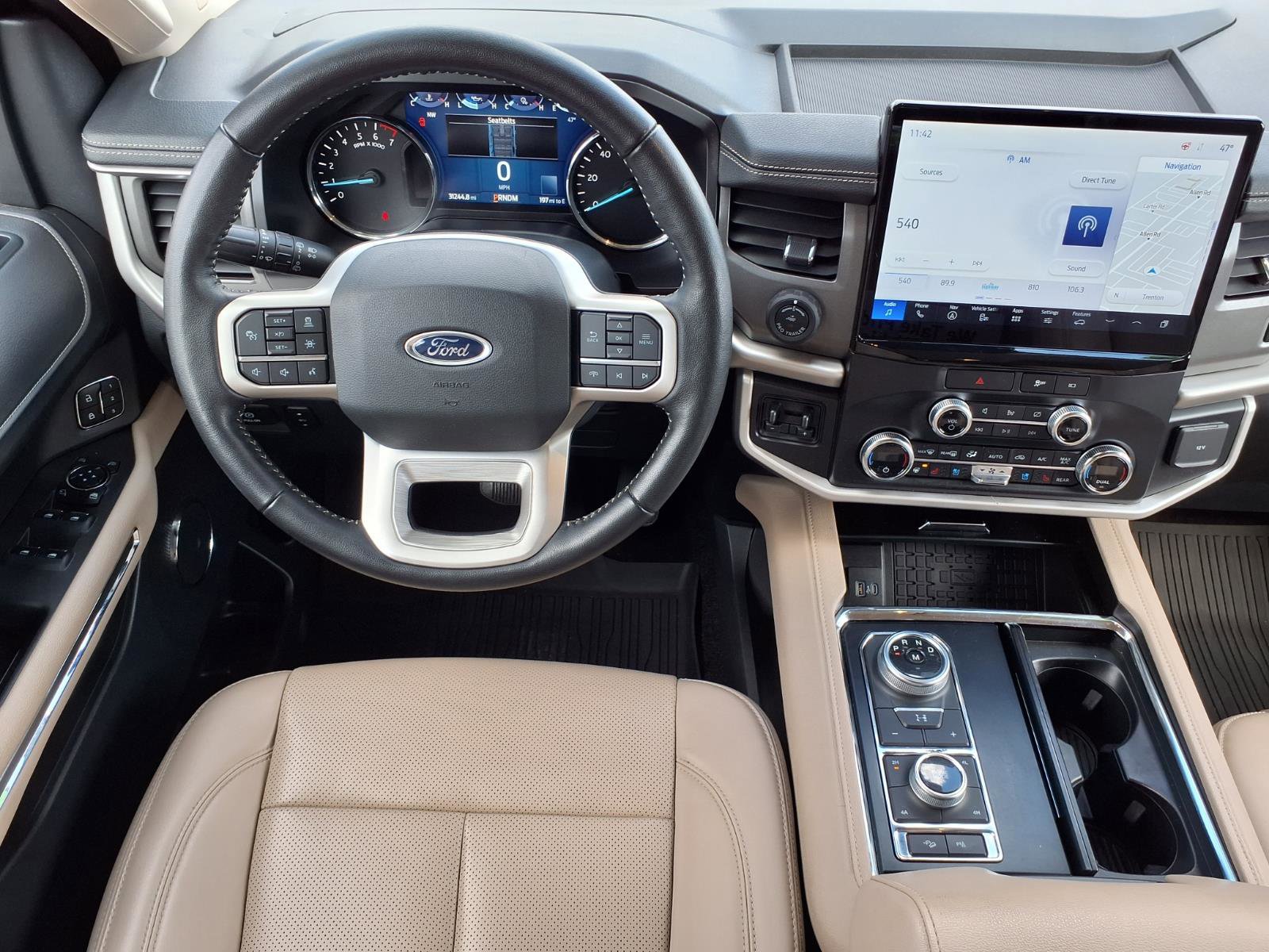 Used 2022 Ford Expedition XLT image 6