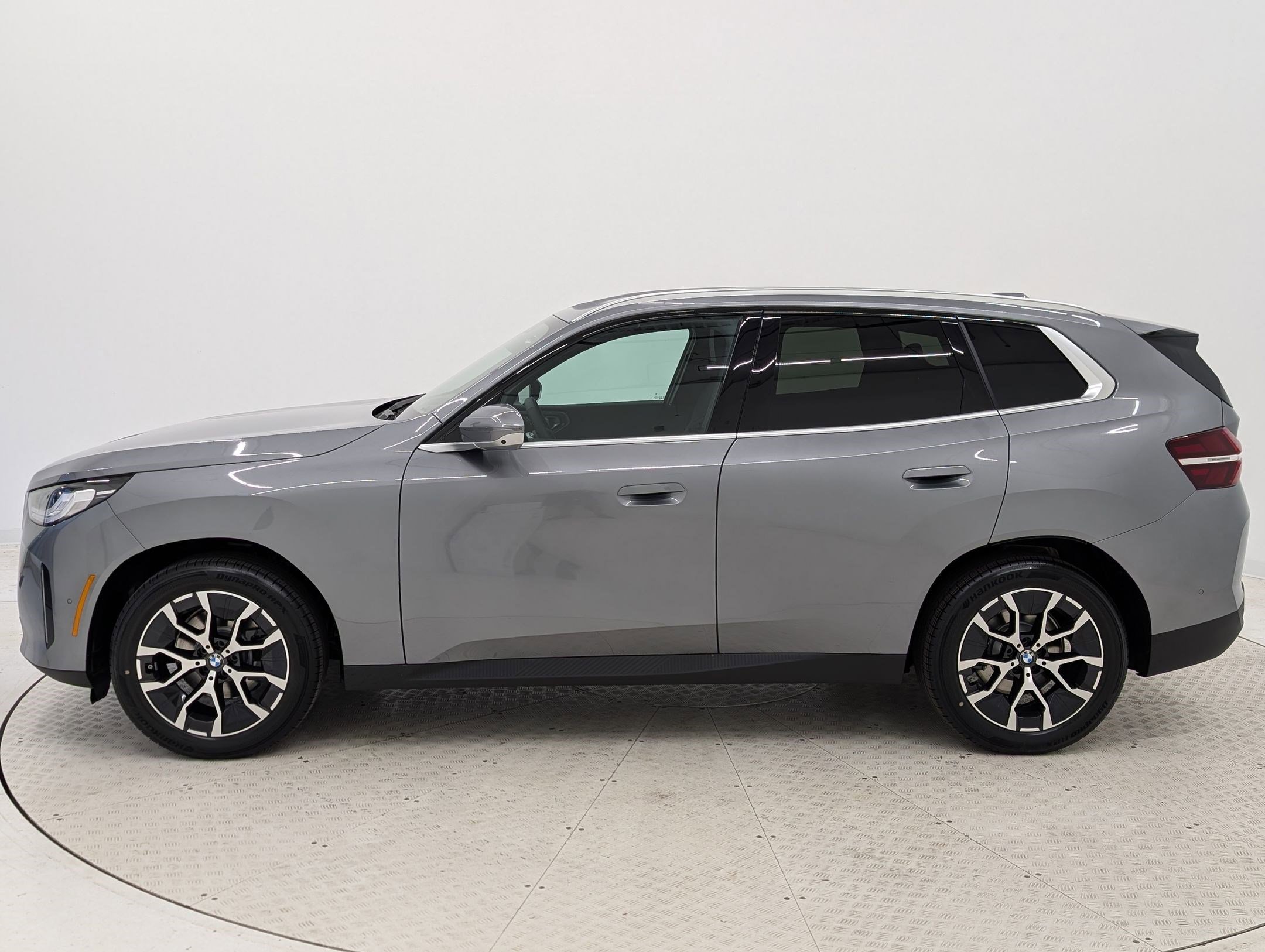 Used 2026 BMW X3 xDrive30 w/ Premium Package AWD/4WD image 2