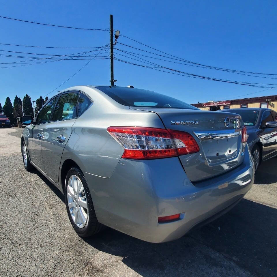 Used 2013 Nissan Sentra SL w/ Leather Pkg FWD image 3