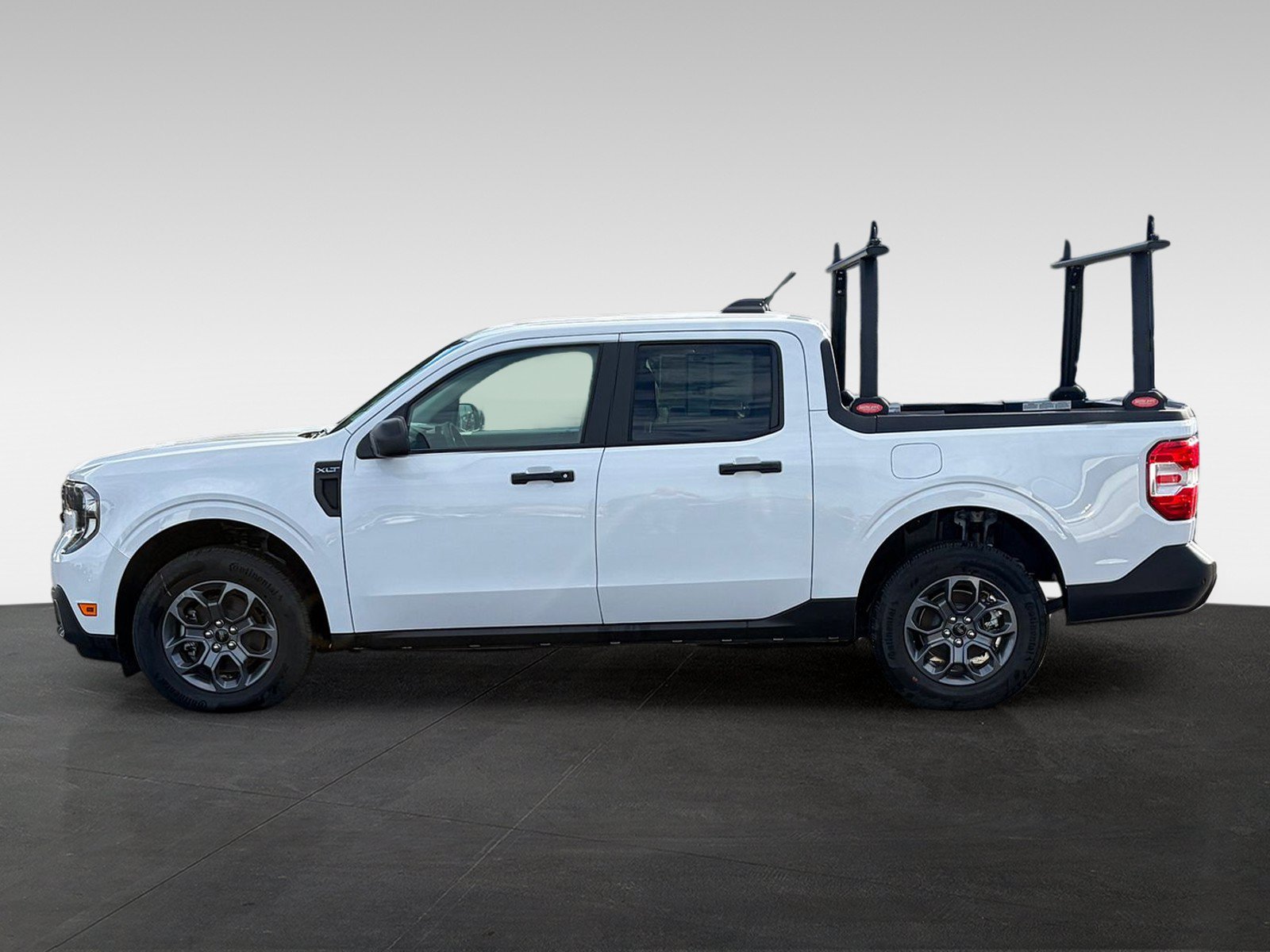 Used 2025 Ford Maverick XLT w/ Equipment Group 301A AWD/4WD image 8