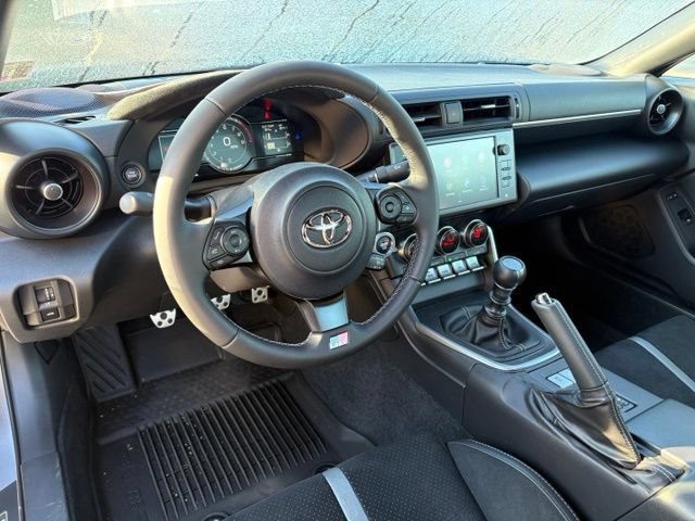 Used 2025 Toyota GR86 Premium w/ Performance Package RWD image 10